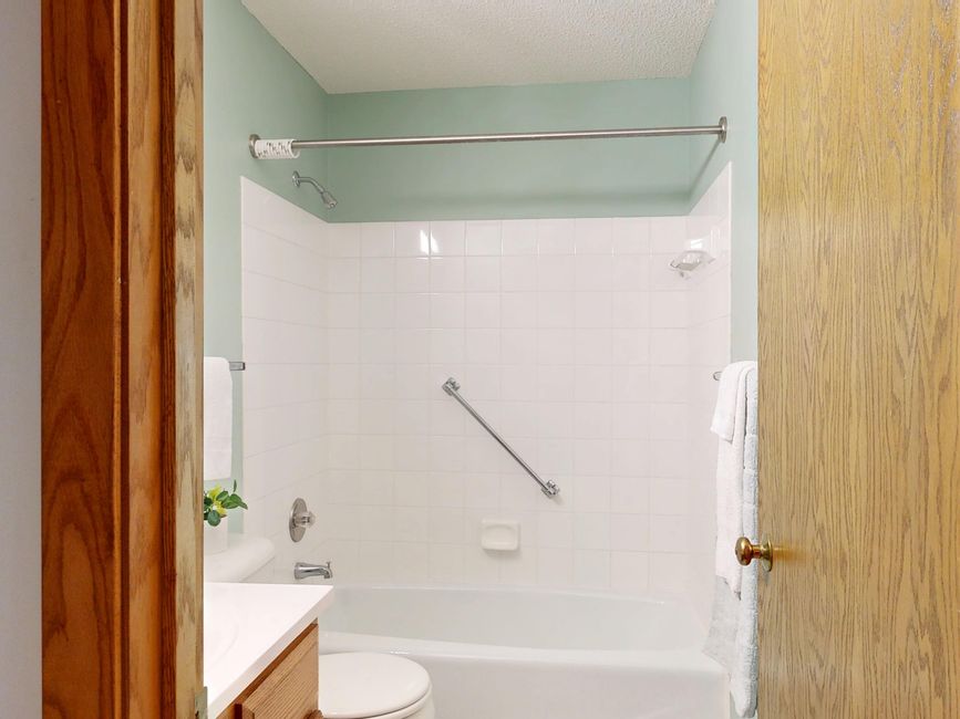 Aide au maintien &agrave; domicile si&egrave;ges de douche & barres d'appui